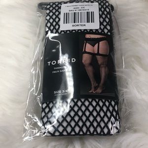 Torrid 3X/4X Fishnet Thigh-Highs w/Faux Garter NWT